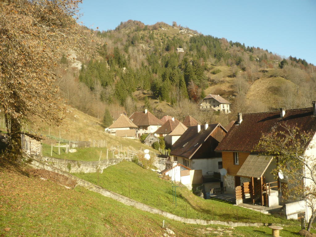 Saint-Pierre-d'Entremont  La Chouette A L'Heure Du Pinson B&B 외부 사진