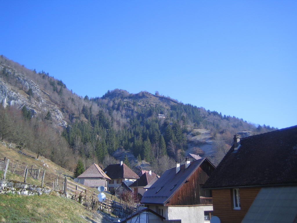 Saint-Pierre-d'Entremont  La Chouette A L'Heure Du Pinson B&B 외부 사진