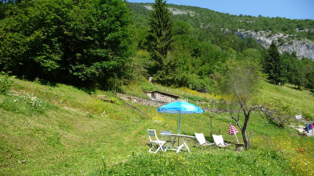 Saint-Pierre-d'Entremont  La Chouette A L'Heure Du Pinson B&B 외부 사진