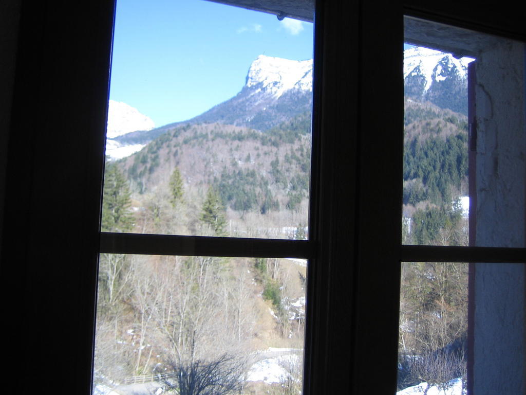 Saint-Pierre-d'Entremont  La Chouette A L'Heure Du Pinson B&B 객실 사진