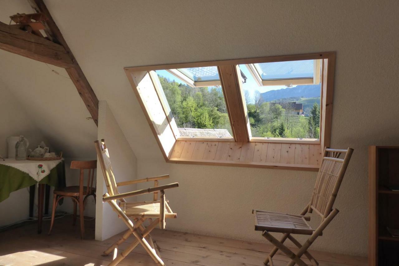 Saint-Pierre-d'Entremont  La Chouette A L'Heure Du Pinson B&B 외부 사진